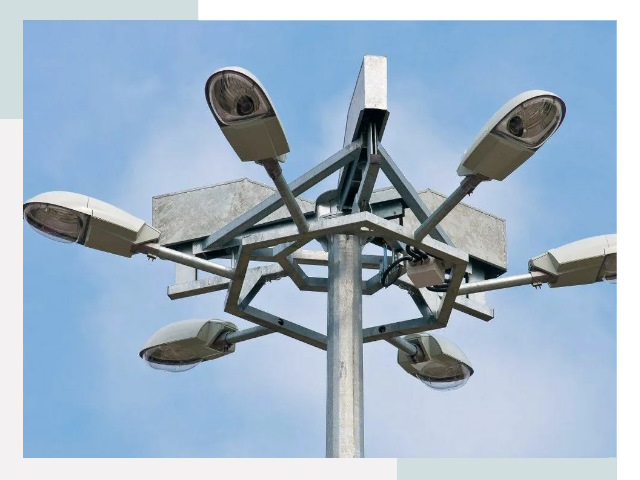 Монтаж осветительных мачт в Великих Луке