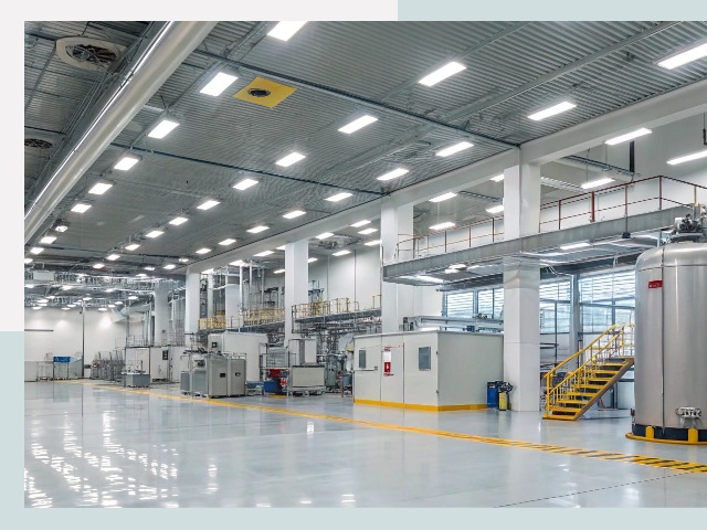 Освещение ангаров в Великих Луке от 620 руб. - Эффективные решения